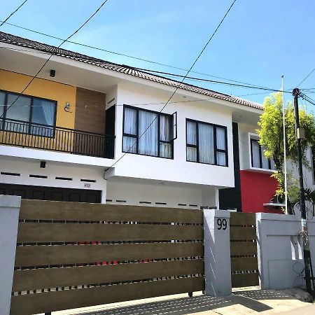 Rumah99 Jakarta Buitenkant foto