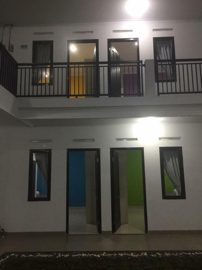 Rumah99 Jakarta Buitenkant foto